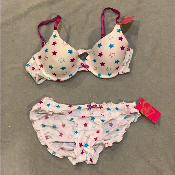 Candie's Intimates & Sleepwear Candies 2 Piece Womens Bra Panties